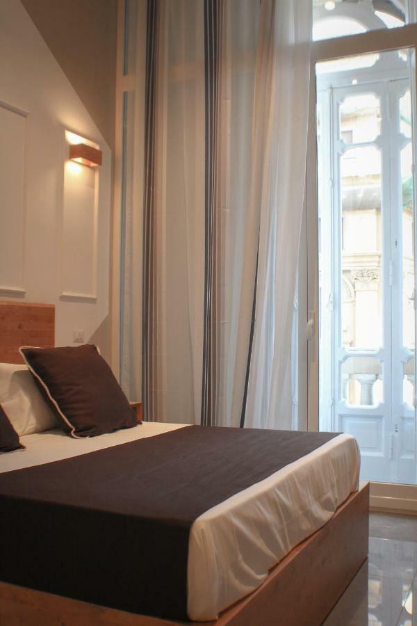 Be Italian Flat Piazza Bovio 22 Hotel Naples Exterior photo