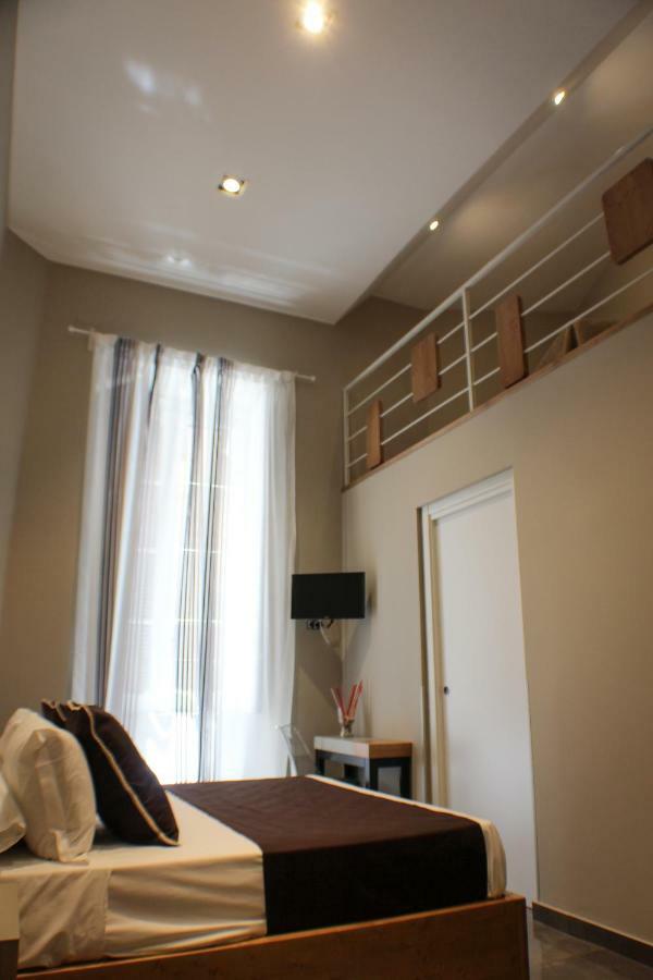 Be Italian Flat Piazza Bovio 22 Hotel Naples Exterior photo